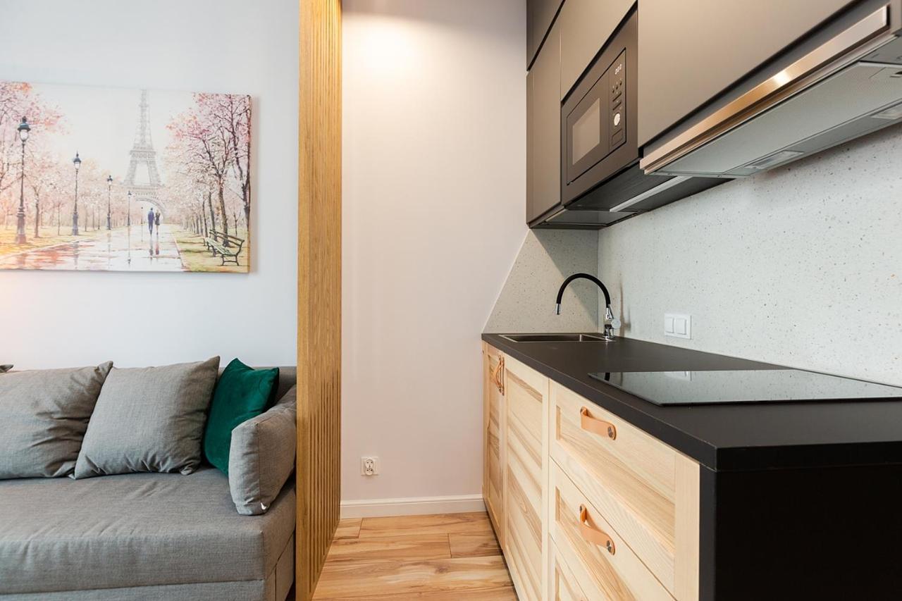 Easy & Comfortable, Very Close To The Center